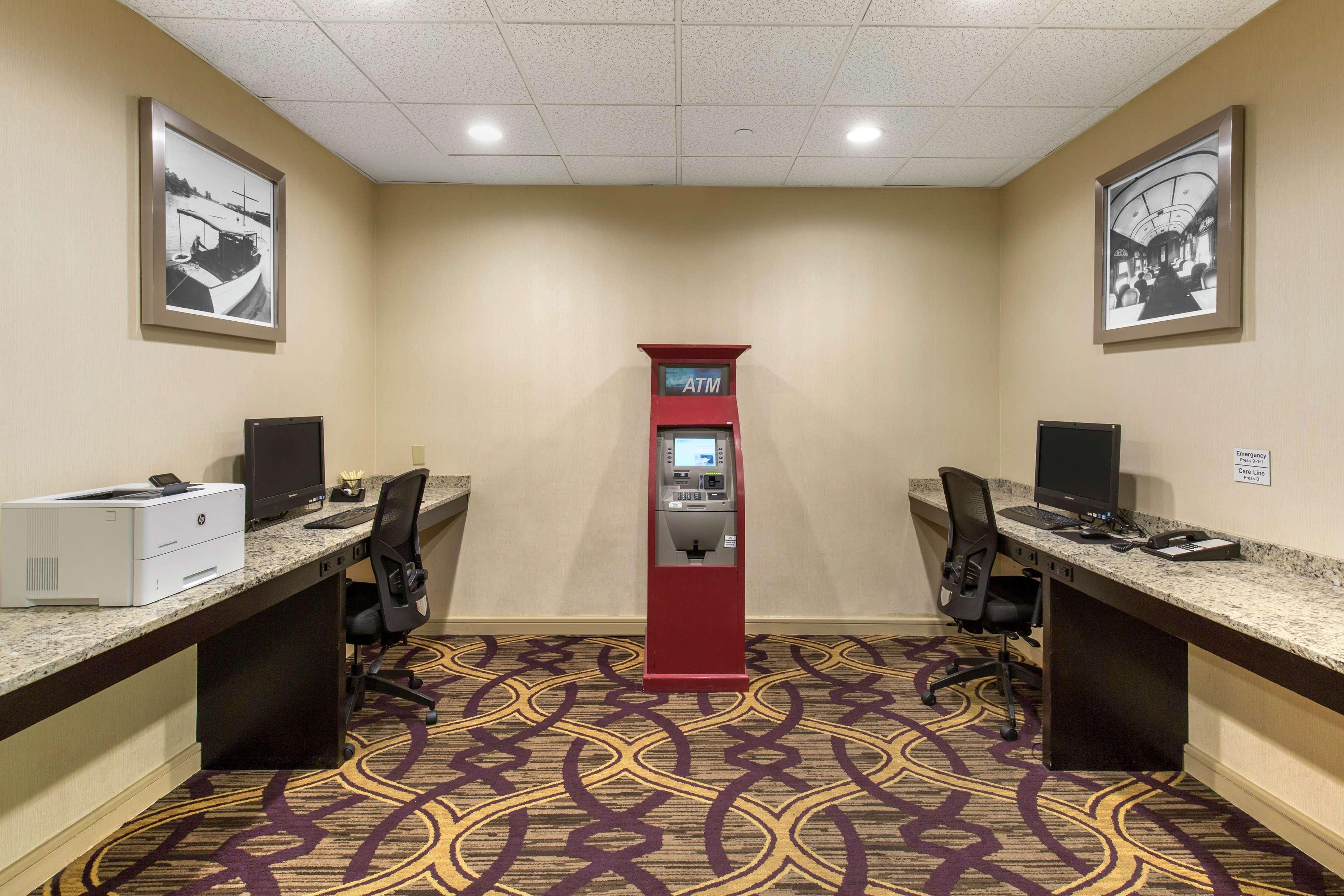 Hotel Doubletree By Hilton Downtown - District 4*