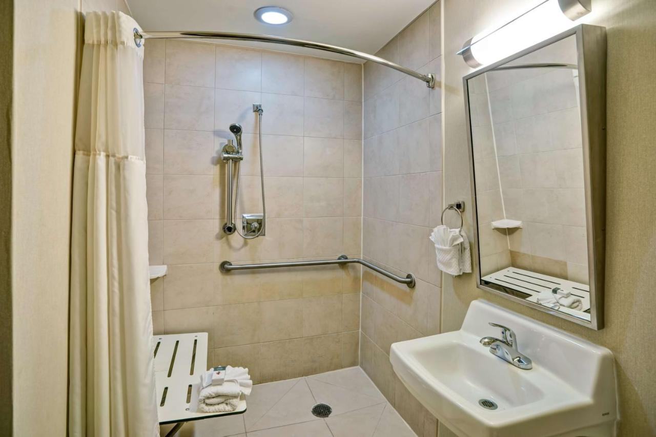 Doubletree By Hilton Downtown - District Hotel Wilmington
